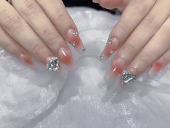 -爱纶美·美甲美睫半永久