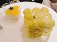 西式甜点-广州万富希尔顿酒店·感趣自助餐厅·金秋蟹宴生蚝海鲜刺身烧烤