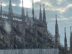 -文艺复兴百货(米兰大教堂广场店)