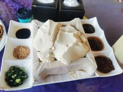 -95号酱骨·一块豆腐(展春园西路店)