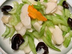 -八府香鸭·啫啫煲(华山路店)