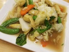 -J Daeng Seafood