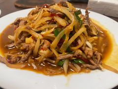 土烧萝卜牛肉丝-三千西子