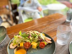 牛油果鲜虾沙拉-喜洲吧·江畔老船厂·庭院餐厅(喜临院店)
