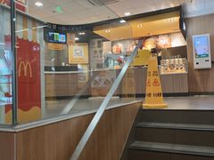 -麦当劳(中山大道中店)