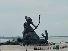 -巴陵广场