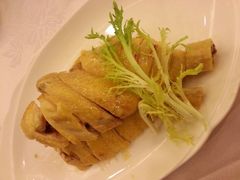 -品悦酒店(三林古镇店)