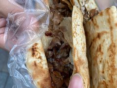 肥肠火烧-宝光熏肉鞋底火烧(新街口店)