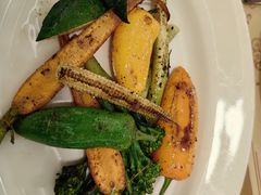 -Mark&Mars Restaurant