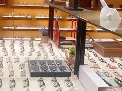 -罗伯特眼镜·蔡司官方授权(罗湖国贸店)