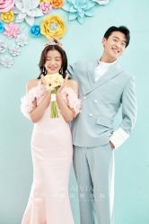 -雪中彩影婚纱摄影·微光艺术中心