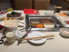 -海底捞火锅鲜切牛肉主题店(长寿路店)