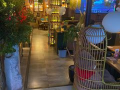 -临界音乐酒馆·小龙虾·江湖菜(华熙LIVE·鱼洞店)