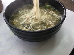 咸菜肉丝面-万寿斋(山阴路店)