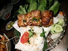 -大头虾越式风味餐厅(光明广场店)