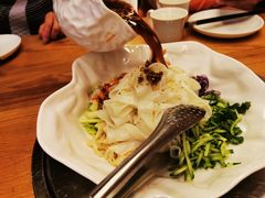 面筋拌凉皮-九十九顶毡房(阜石路店)