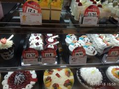 -85度C(生甜甜圈研究工坊·上海局门店)