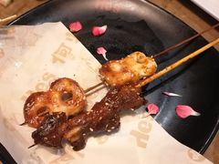 -何师烧烤·香辣蟹·川菜·30年老品牌(太古里旗舰店)