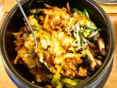 传统石锅拌饭-Thank u mom非油炸健康鸡(万国广场店)