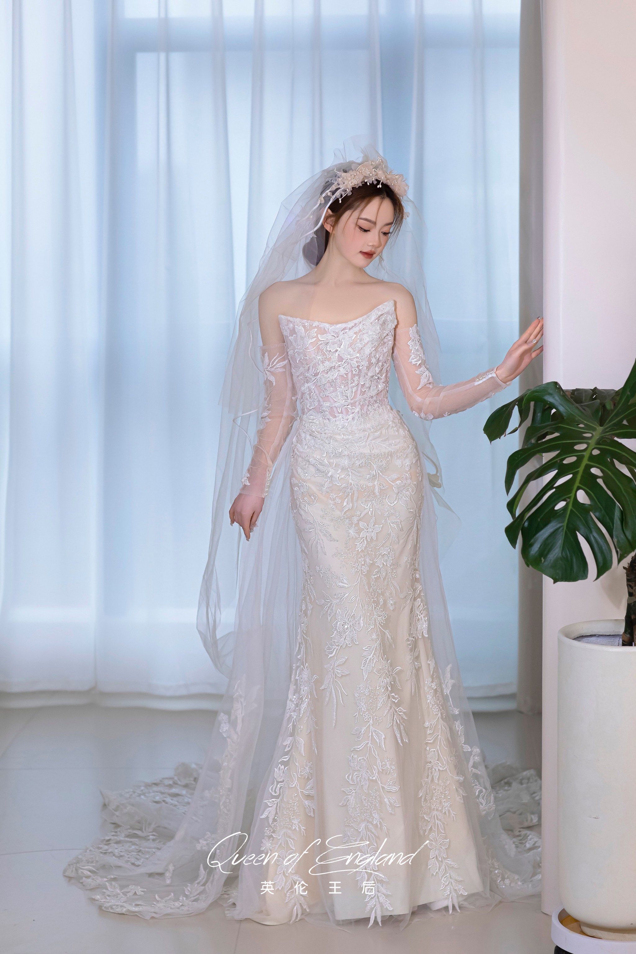 少女感蕾丝抹胸鱼尾婚纱