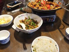 -富正毅三下锅·湘西韵味(天门山索道店)