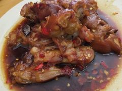 辣猪蹄-贤花饭店(城阳店)