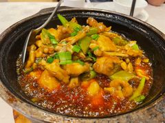 蒜香石锅牛蛙-红杏酒家(凤凰店)