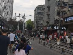 -官亭路小吃一条巷