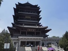 -鹊华居·地道鲁菜·海鲜·融合味(大明湖店)