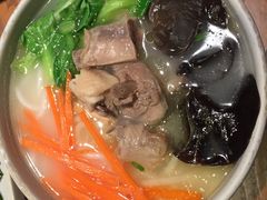 小锅米线-云海肴·汽锅鸡·云南菜(天山百盛优客店)