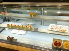 面包甜点陈列柜-蒲公英(象山北路店)