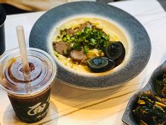 烧椒牛腱拌面-面乙新派手擀面(大悦城店)
