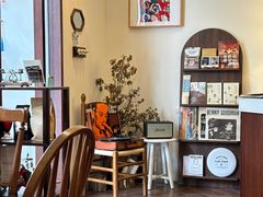 -Café Monson