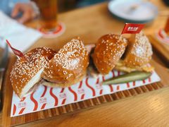 薯条汉堡-悠航SLOWBOAT(三里屯店)