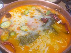 -洱火云南酸菜牛肉火锅(石景山当代商城店)