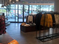 -URBAN REVIVO(上海中庚漫游城店)
