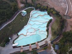 -十万大山布透温泉