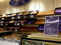 面包甜点陈列柜-老佛爷饼店