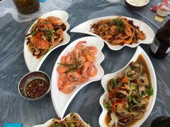 -覃记海鲜美食餐厅