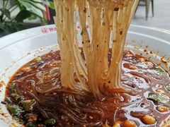 招牌酸辣粉-钟方模白家肥肠粉(春熙店)