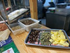 -粘豆包铁锅炖二部(温泉街店)