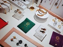 -LADY FAFA(巨鹿路陕西南路路口店)