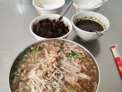 -正宗杨记普洱酸醋米线(总店)