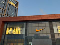 -百年港湾奥特莱斯(香炉礁店)