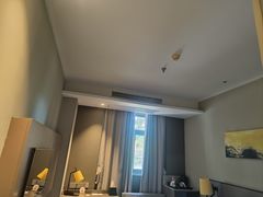 -如家精选酒店(上海张江广兰路地铁站店)