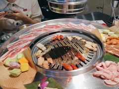 -哈哈碳都·牛肋条无限自助烤肉(宝龙店)