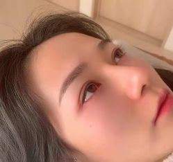 -莲姿娜半永久纹眉皮肤管理