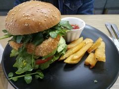 -HELLO 27 意面·沙拉·帕尼尼