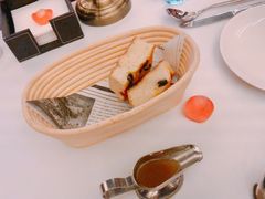 餐前面包-西山人家·二十年老字号农家菜(旺山店)