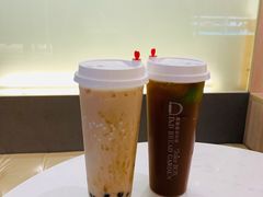 -顶东面包花园·生日蛋糕(世博店)